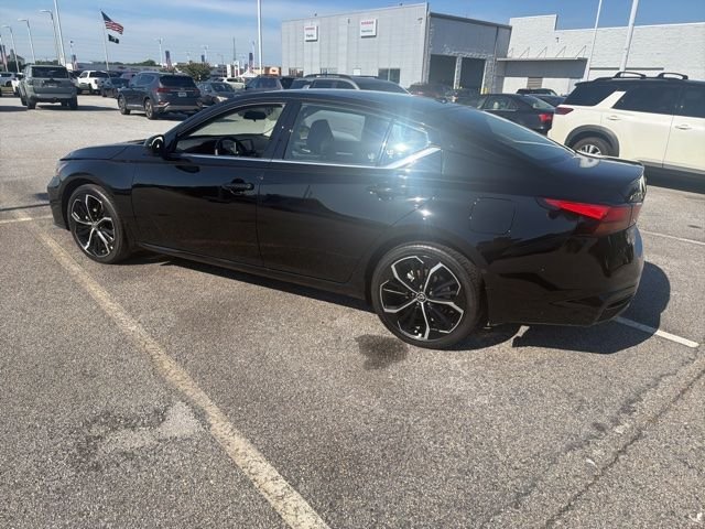 Certified Used 2025 Black Nissan 2.5 SR image 19