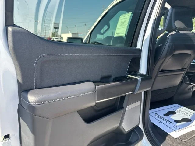 New 2026 Oxford White Ford Lariat® image 27