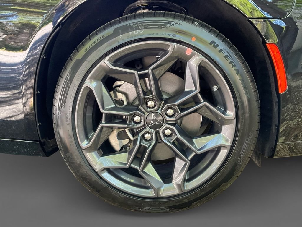 New 2026 Diamond Black Crystal Pearlcoat Dodge R/T image 16