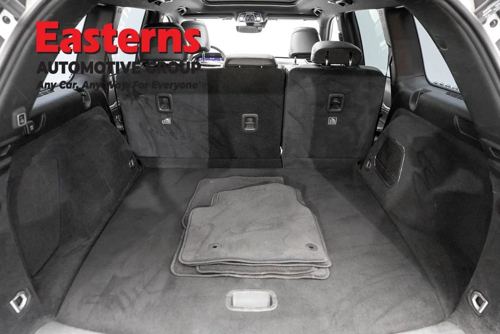 Used 2022 White Jeep Overland 4xe image 9