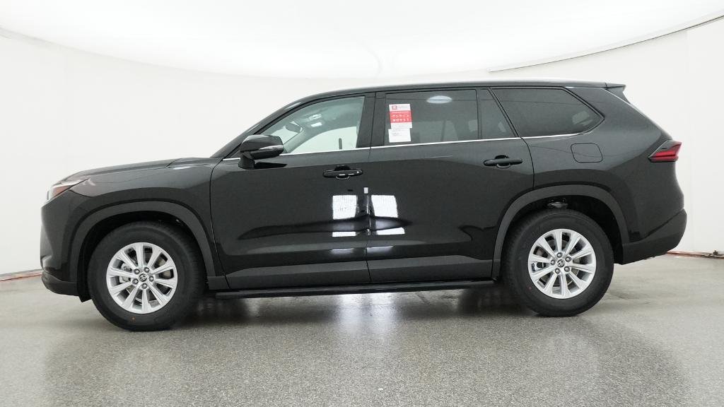 New 2026 Midnight Black Metallic Toyota XLE image 19