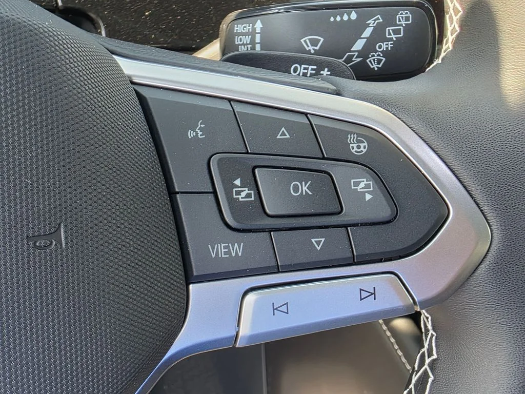 2026 Volkswagen Atlas Cross Sport SE w/Tech - Photo 32