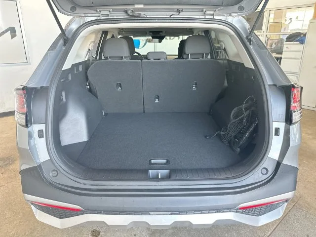 Certified Used 2023 Gray Kia LX image 28