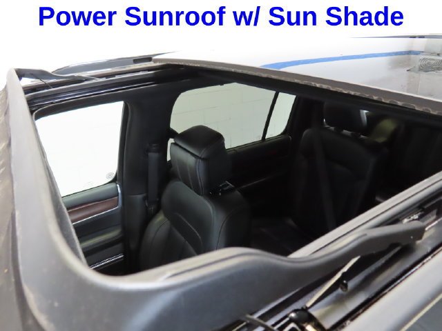 Used 2023 Bright White Clearcoat Jeep Base image 6