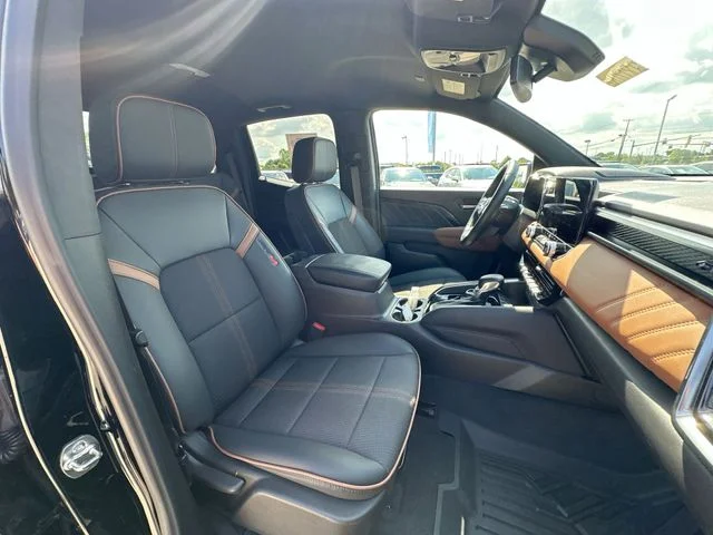 Used 2024 Black GMC AT4 image 30