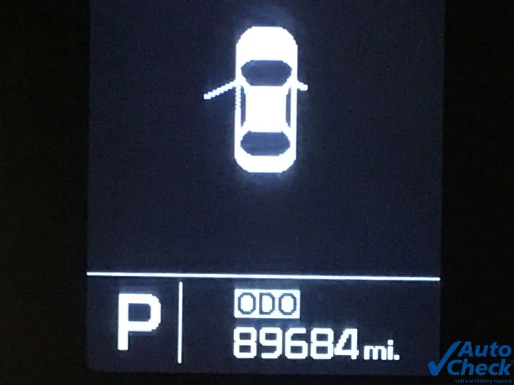Used 2015 White Kia EX image 37