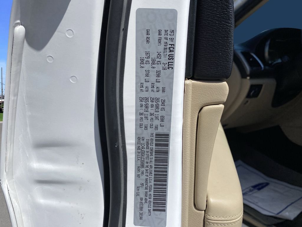 Used 2018 Bright White Clearcoat Jeep Limited image 20