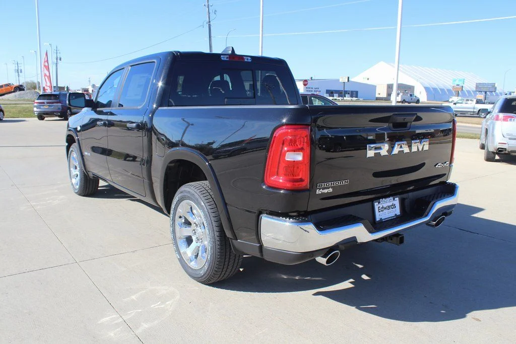 New 2026 Diamond Black Crystal Pearl-Coat Exterior Paint RAM Big Horn/Lone Star image 5