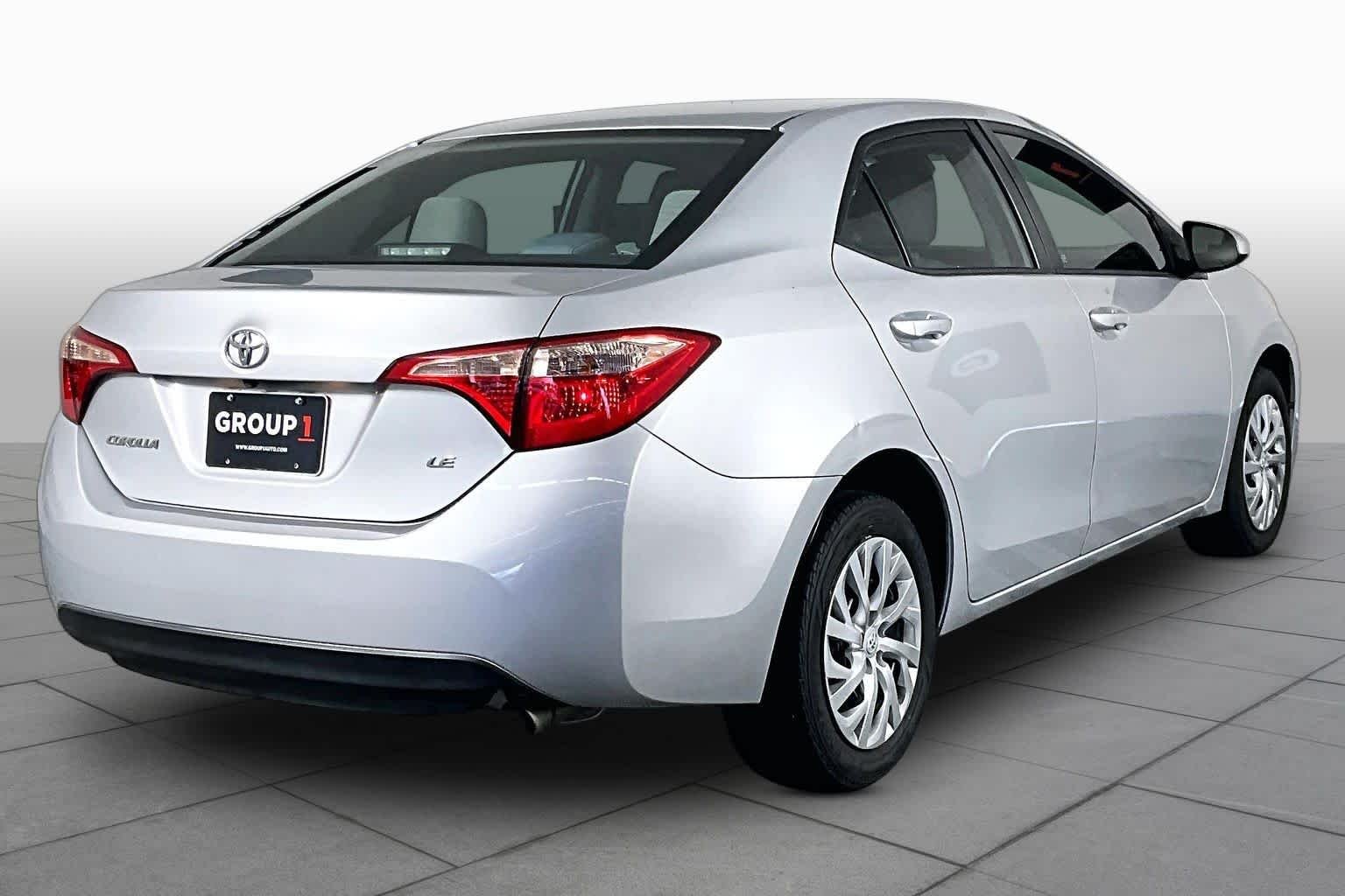 Used 2017 Classic Silver Metallic Toyota L image 13