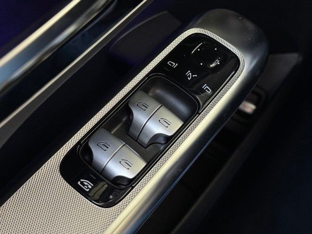 2025 Mercedes-Benz GLC Base - Photo 19