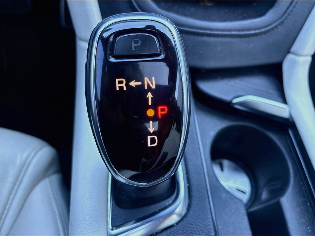 Used 2019 White Cadillac Luxury image 17