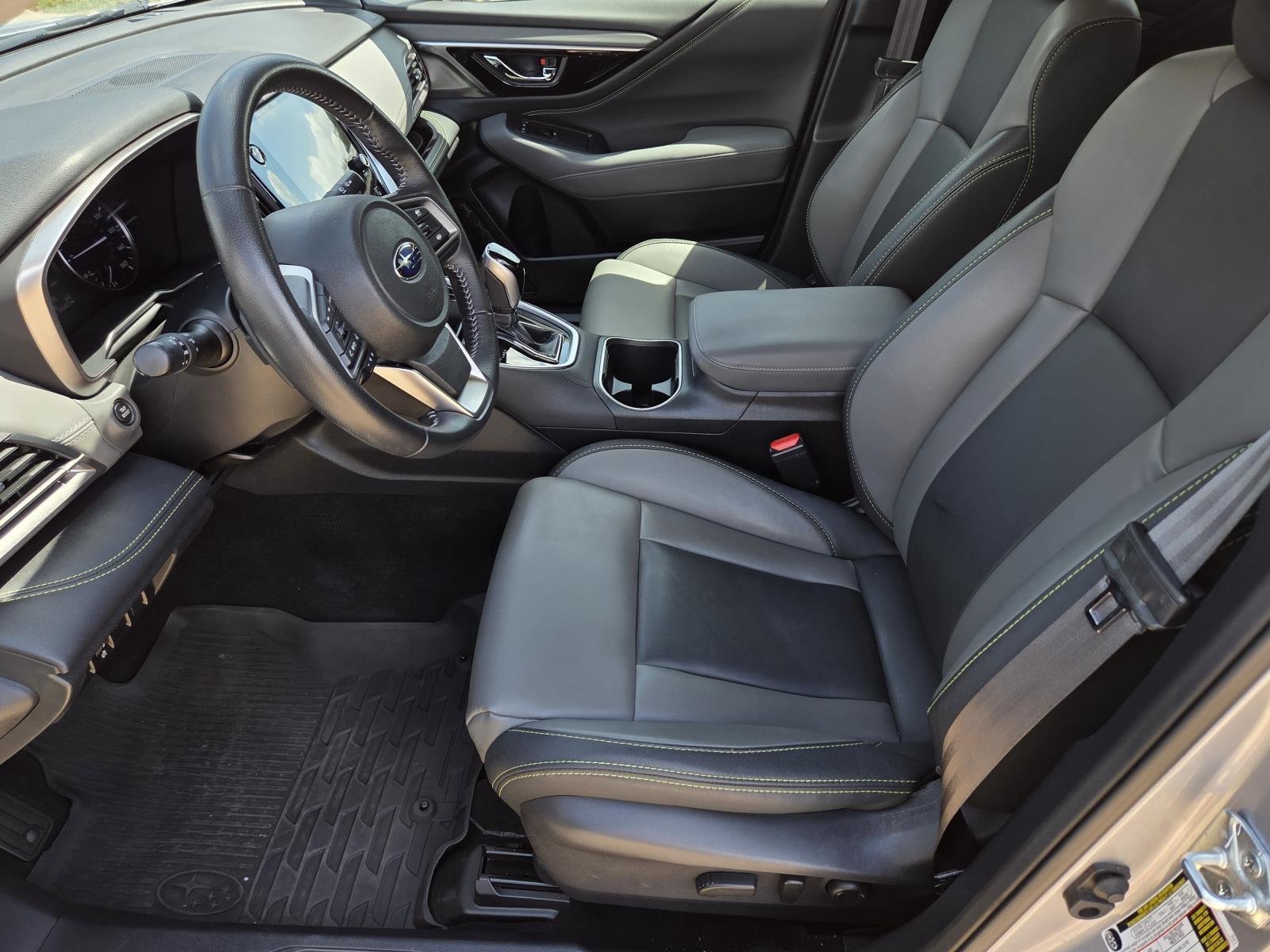 Used 2023 Ice Silver Metallic Subaru Onyx Edition image 29