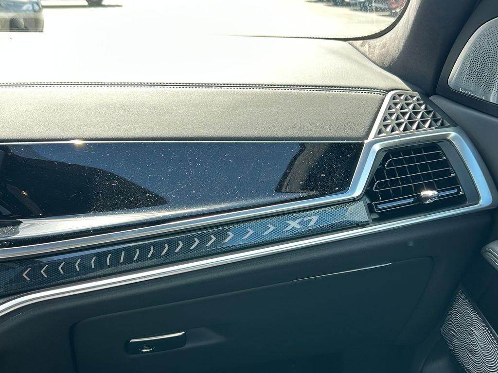New 2027 Mineral White Metallic BMW xDrive40i image 26