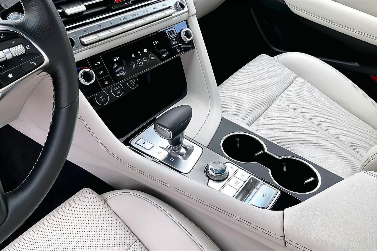 Used 2025 Savile Silver Genesis 2.5T image 30