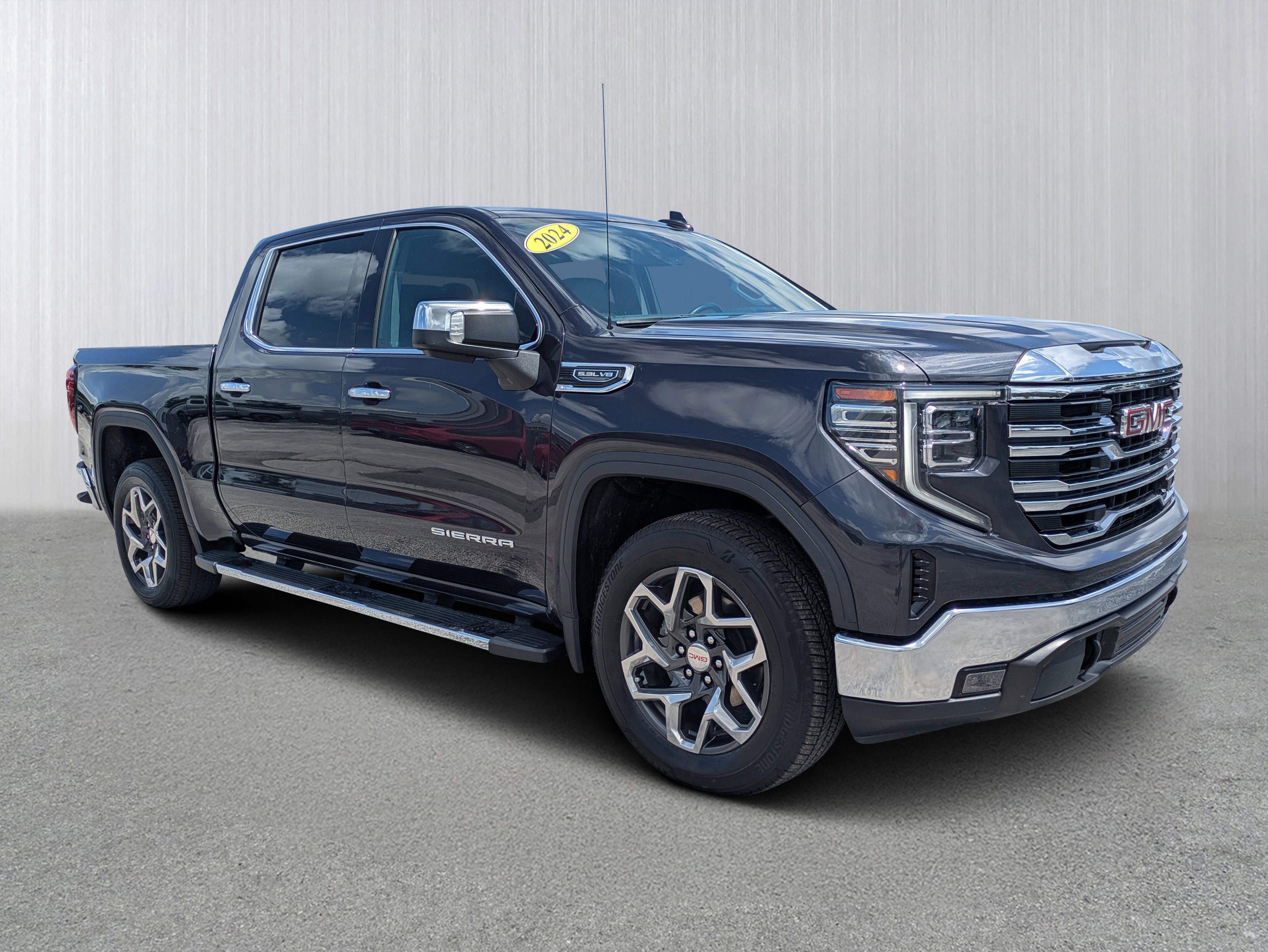 2024 GMC Sierra 2WD Crew Cab Short Box SLT's photo