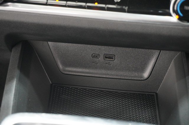 2027 Chevrolet Equinox LT - Photo 25