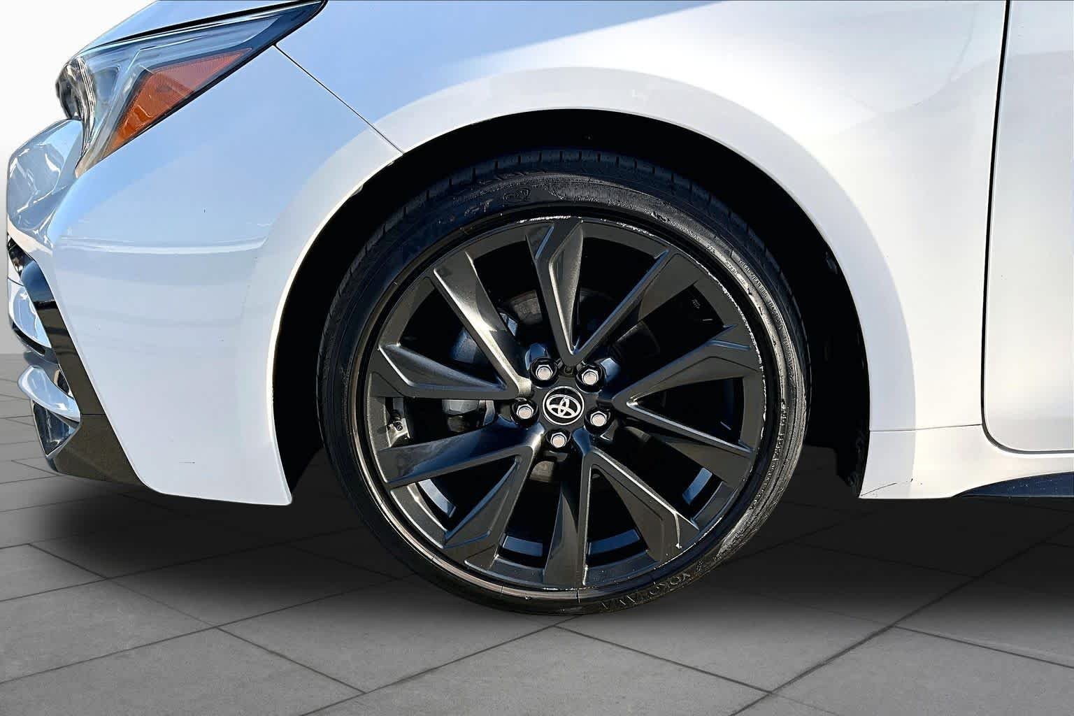 Used 2023 Ice Cap Toyota Hybrid SE image 10
