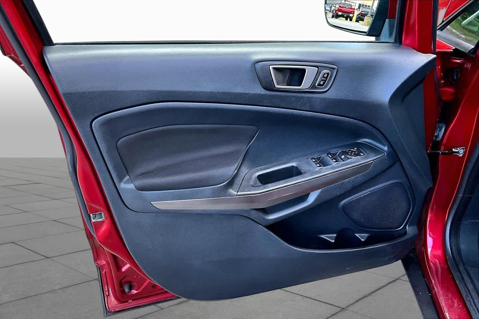 Used 2020 Ruby Red Metallic Tinted Clearcoat Ford SE image 21