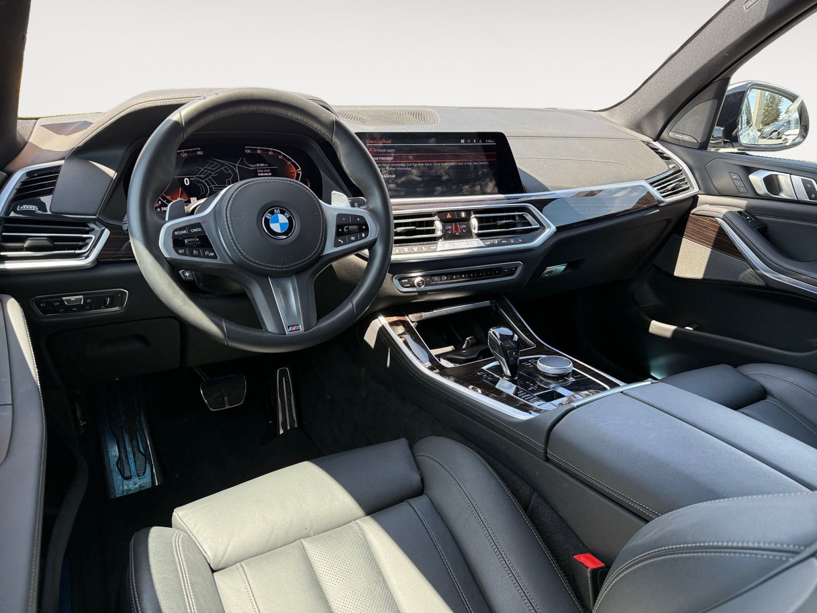 Used 2021 Alpine White BMW xDrive40i image 15
