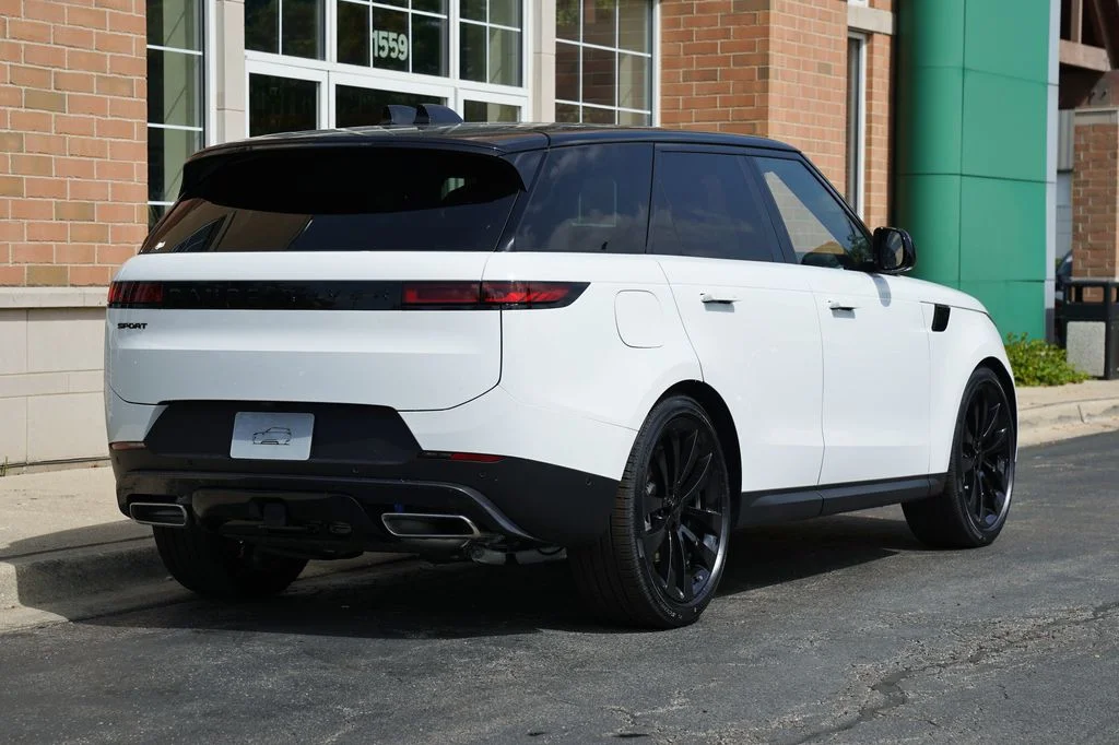 Used 2026 White Land Rover SE image 7