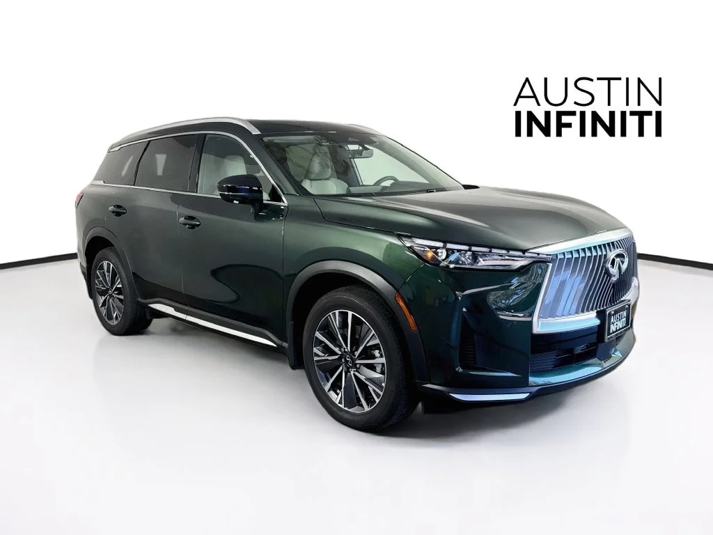 Certified Used 2026 Green INFINITI LUXE image 1