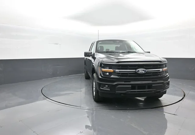 New 2026 Agate Black Metallic Ford XLT image 2