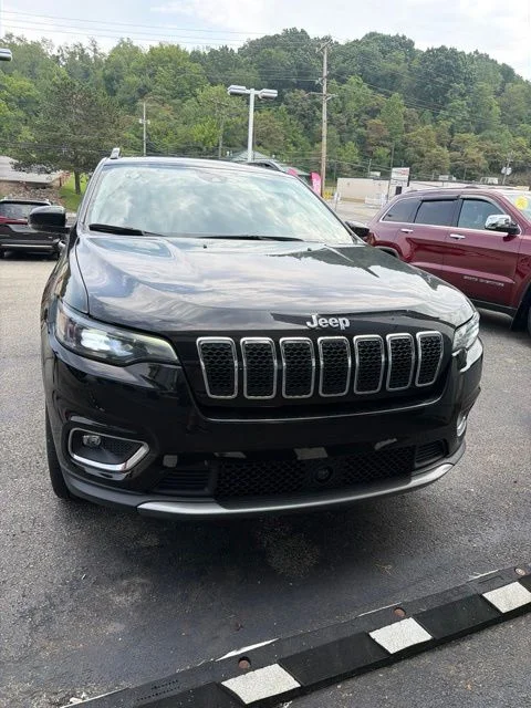 Used 2022 Black Jeep Limited image 1