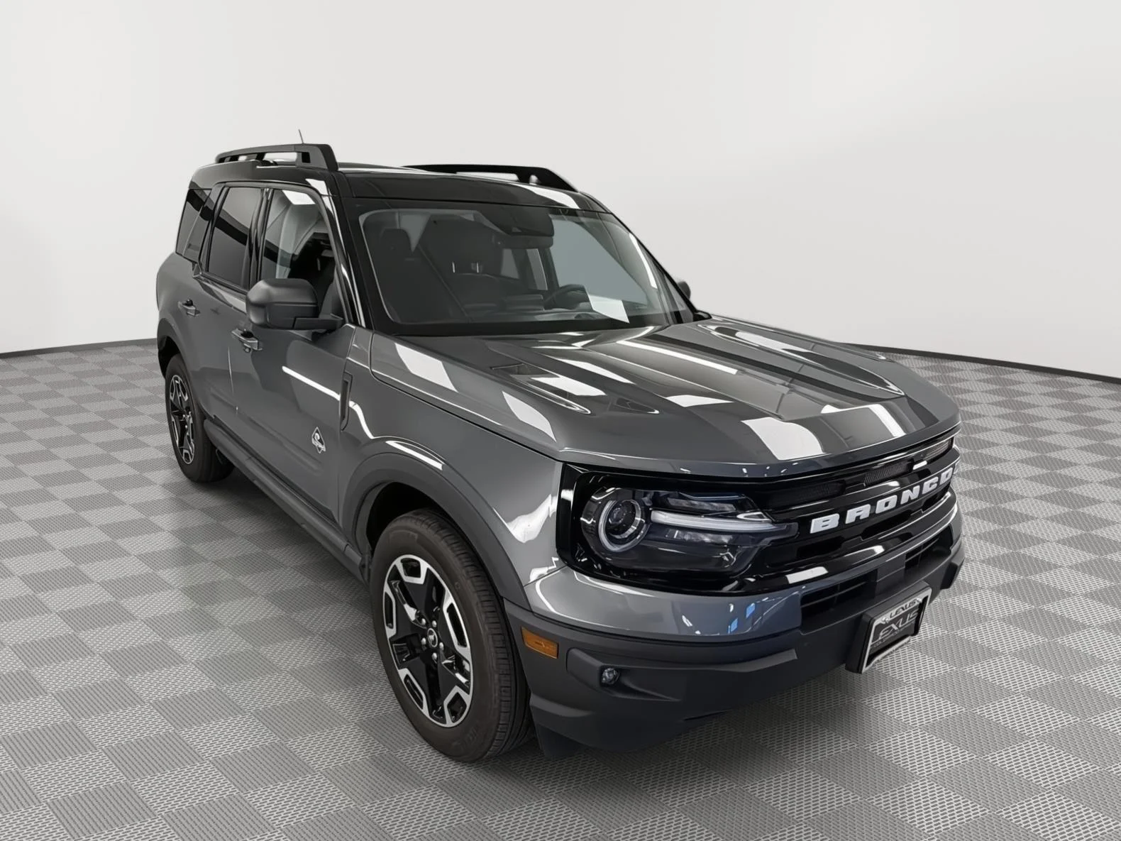 Used 2022 Carbonized Gray Ford Outer Banks image 1