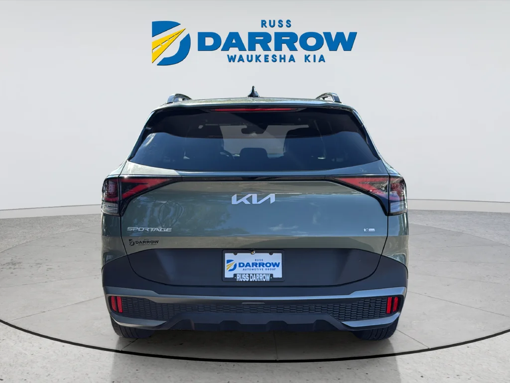 Used 2024 Green Kia X-Line image 4