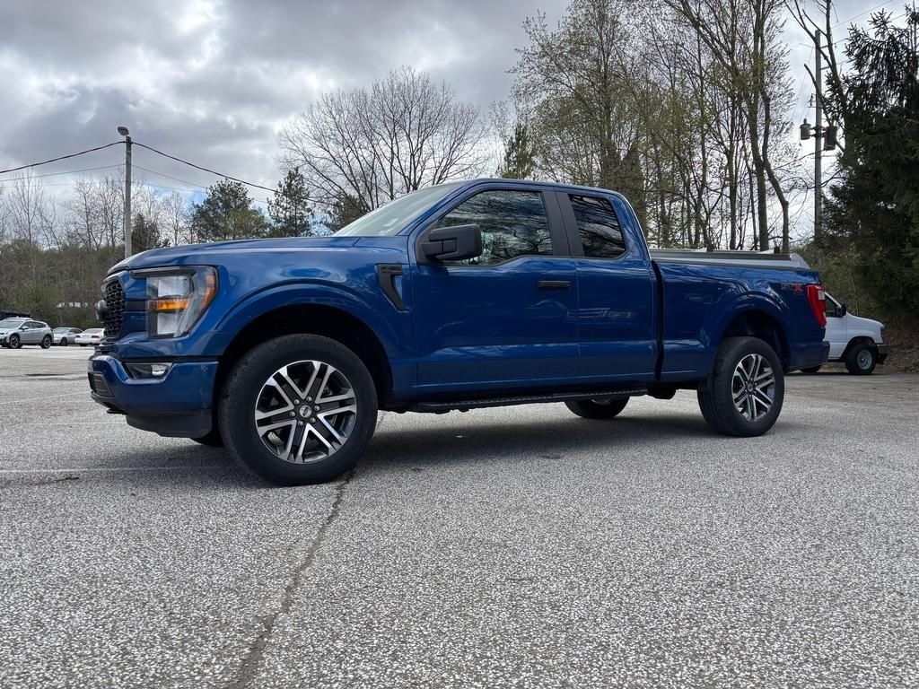 Used 2023 Atlas Blue Metallic Ford XL image 3