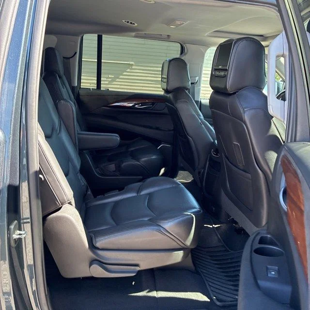 Used 2019 Gray Cadillac Luxury image 10