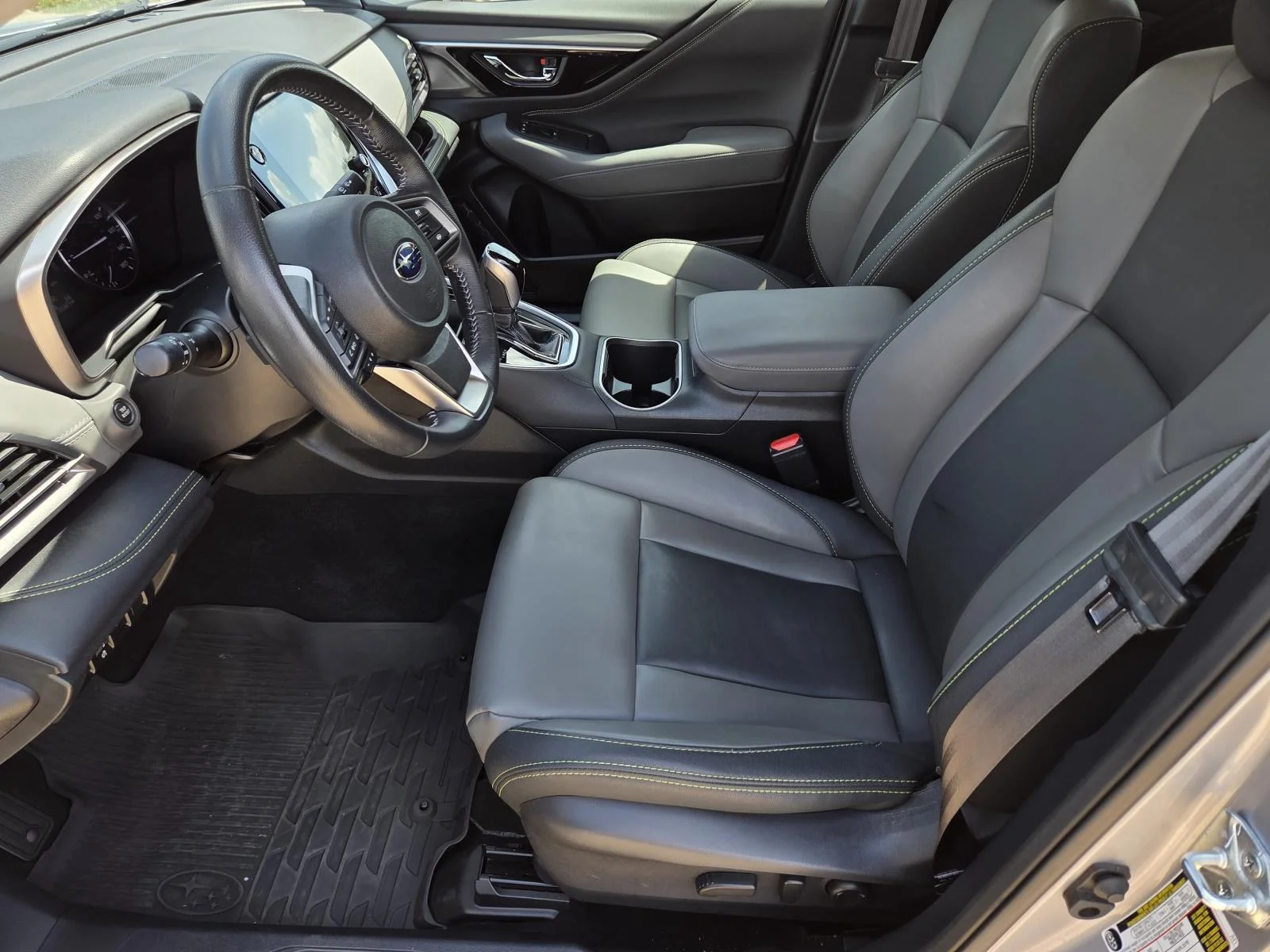 Used 2023 Ice Silver Metallic Subaru Onyx Edition image 29
