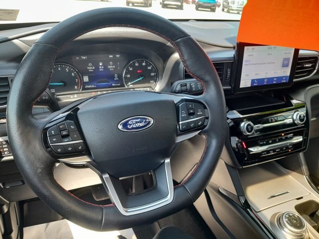 Used 2023 Gray Ford ST-Line image 11