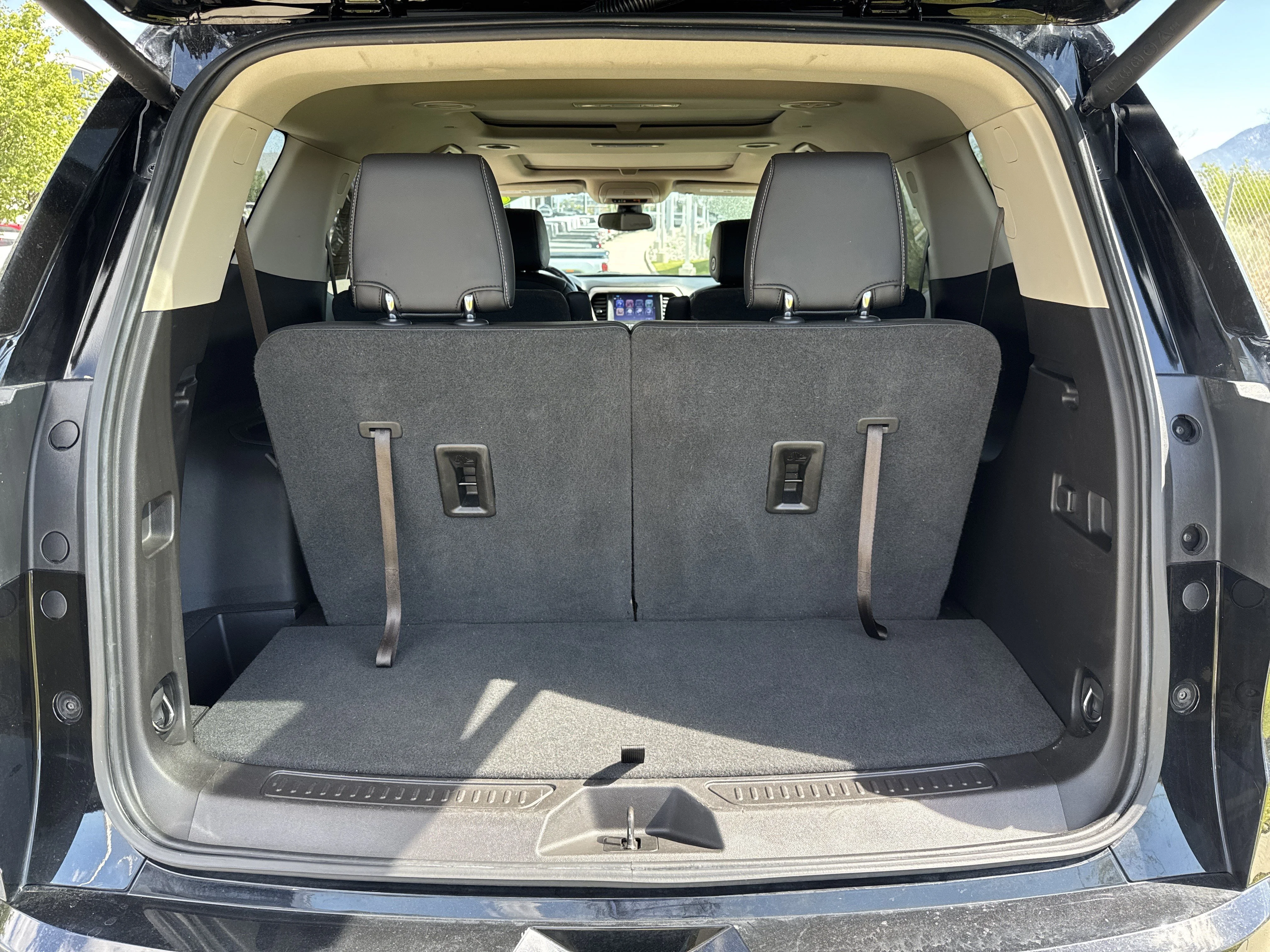 Used 2019 Ebony Twilight Metallic GMC Denali image 26