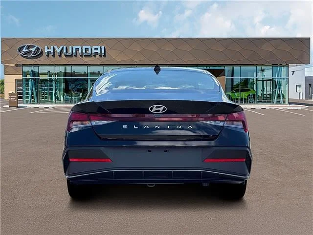 New 2026 Abyss Black Hyundai SE image 6
