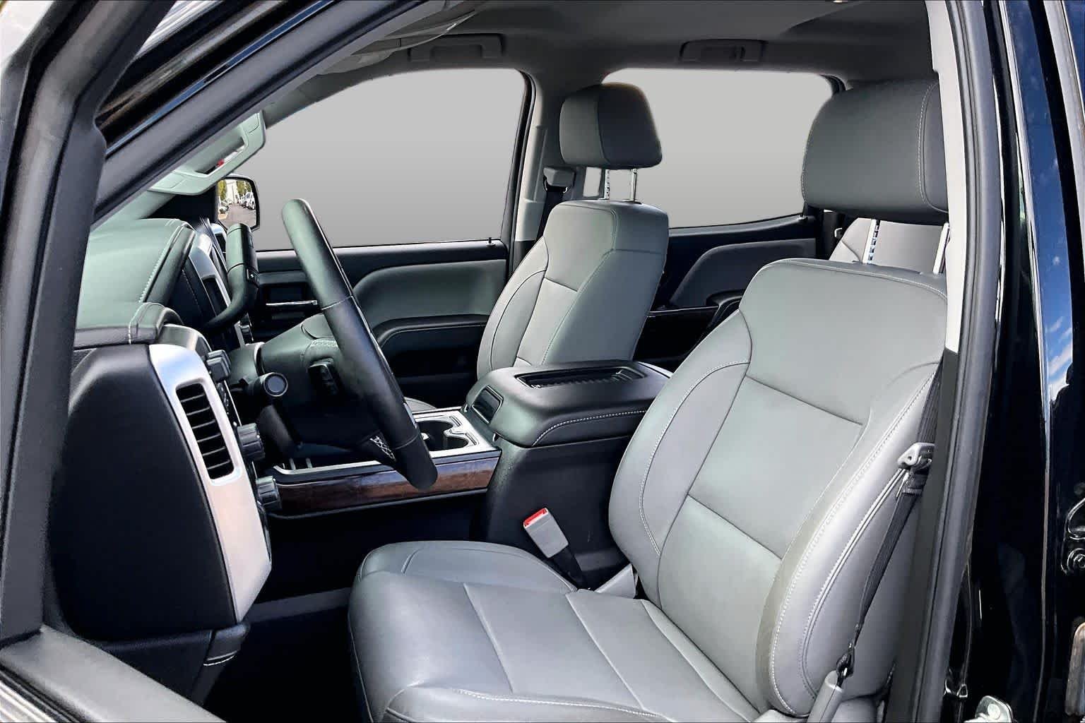 Used 2018 Onyx Black GMC SLT image 9