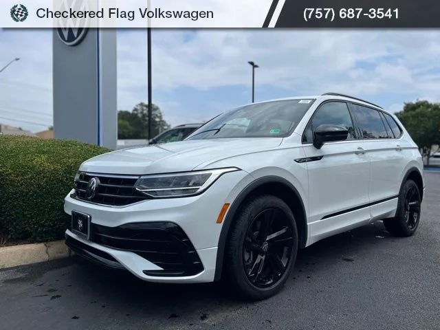 2023 Volkswagen Tiguan 2.0T SE R-Line Black's photo
