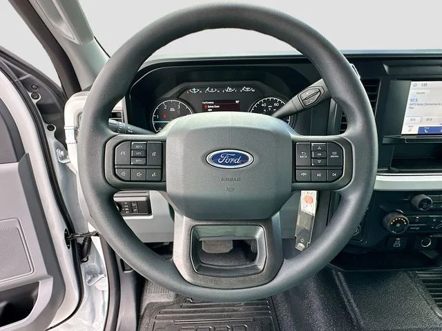 New 2026 Oxford White Ford XL image 7