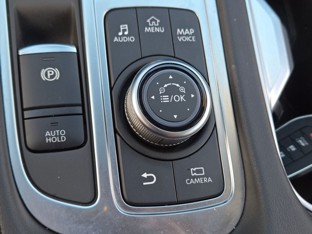 Used 2025 Gray INFINITI LUXE image 31