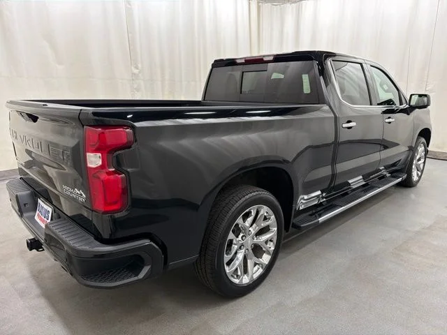 Used 2022 Black Chevrolet High Country image 6