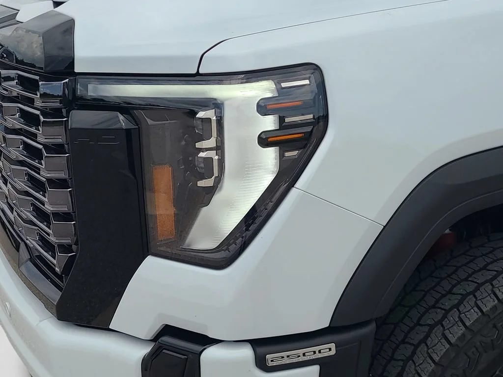 New 2026 Glacier White Tricoat GMC Denali Ultimate image 25