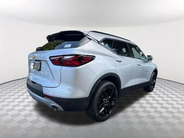 Used 2020 SILVER ICE METALLIC Chevrolet LT image 3