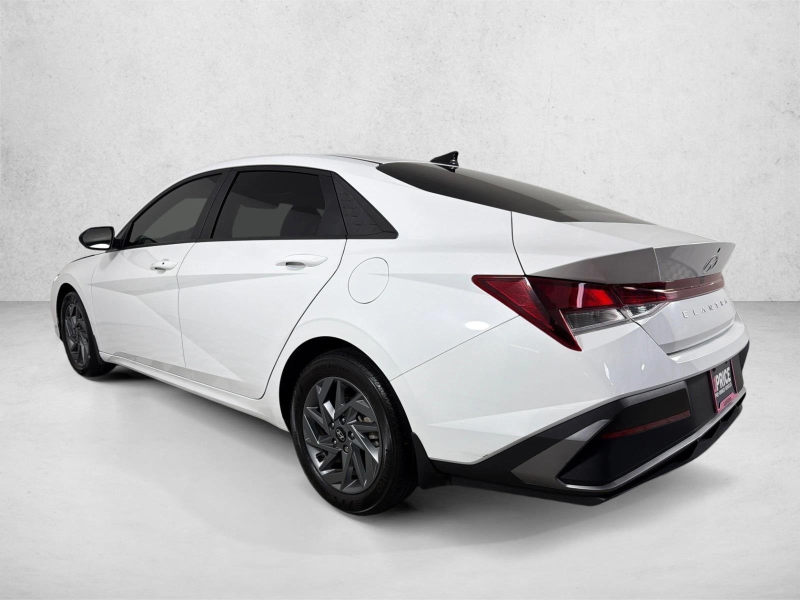 Used 2024 Serenity White Hyundai SEL image 6