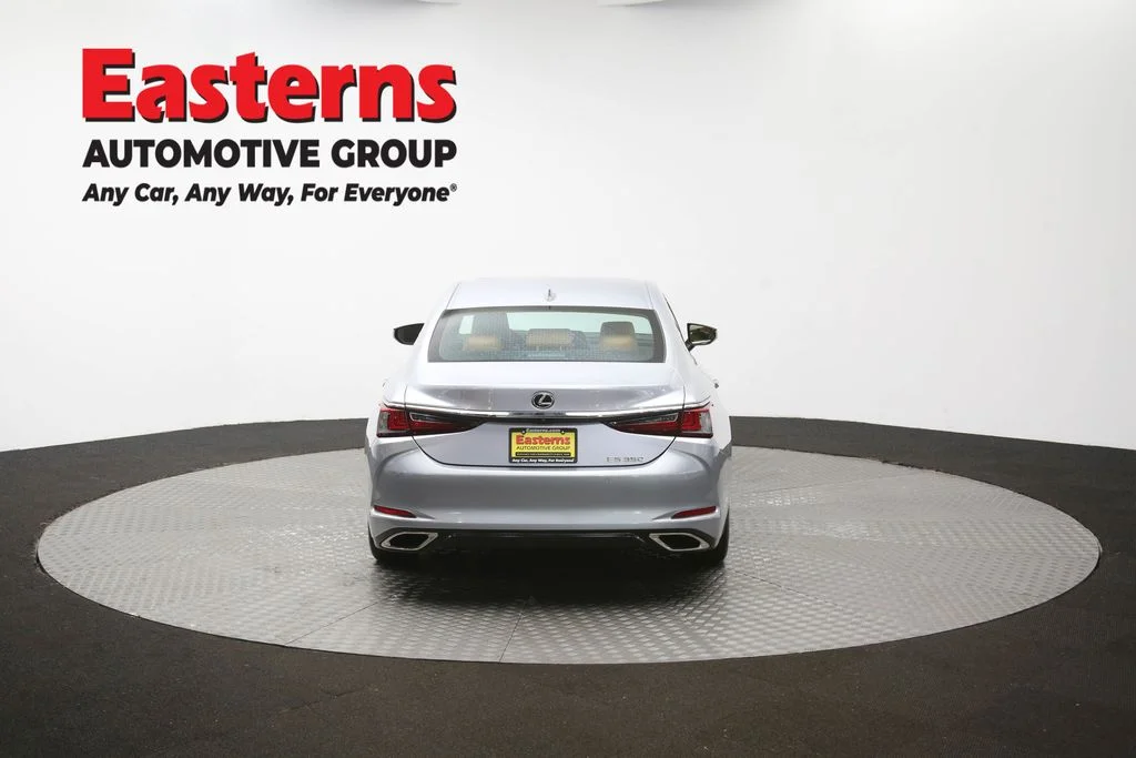 Used 2022 Silver Lexus 350 image 33