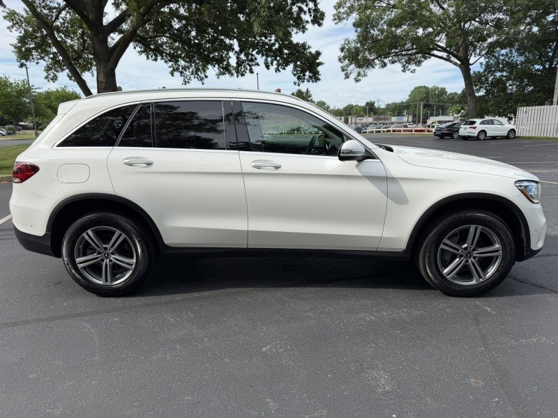 Certified Used 2022  Mercedes-Benz GLC 300 image 8