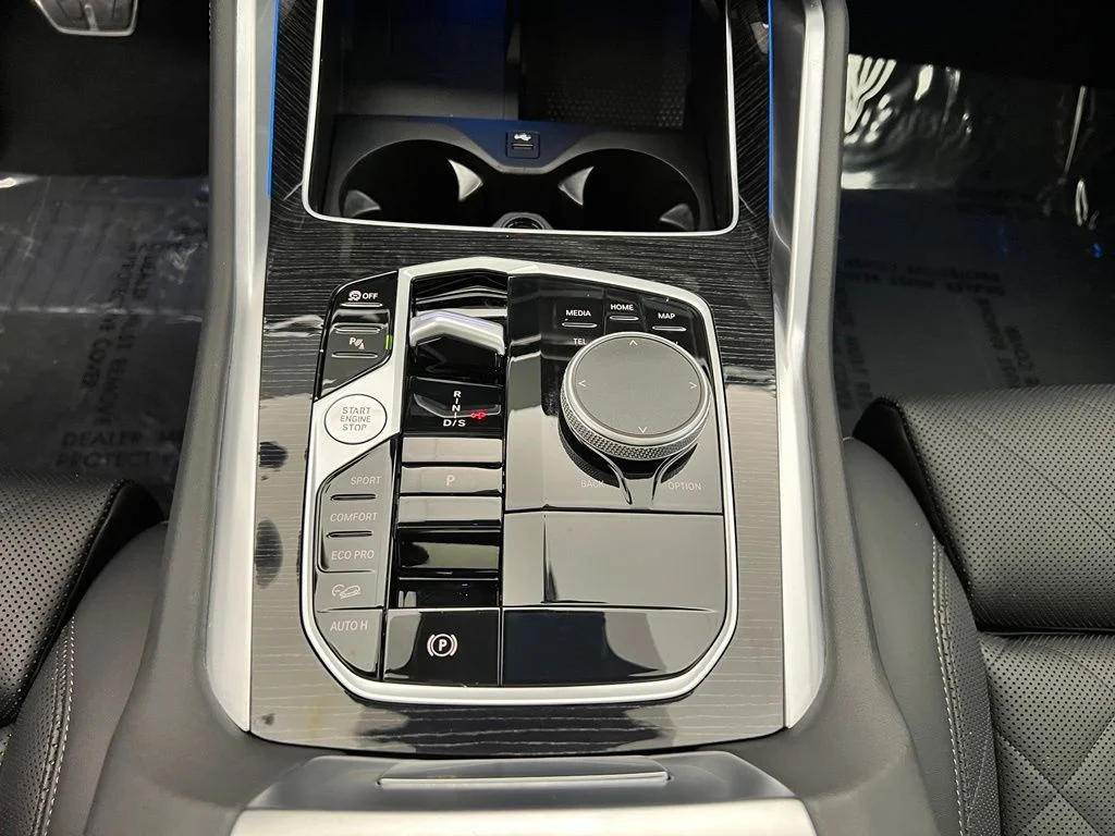 Used 2026 Gray Metallic BMW xDrive40i image 22