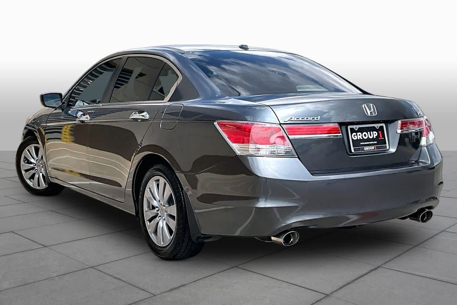 Used 2012 Alabaster Silver Metallic Honda EX-L image 10