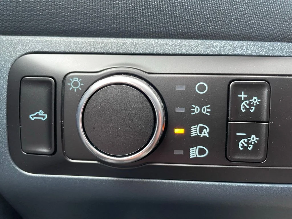 New 2026 OXFORD WHITE Ford XLT image 18