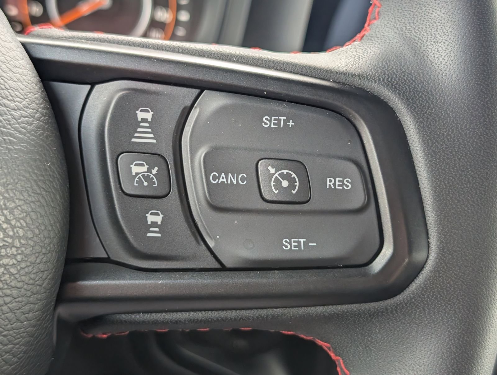 Used 2024 Crystal Metallic Jeep Rubicon image 26