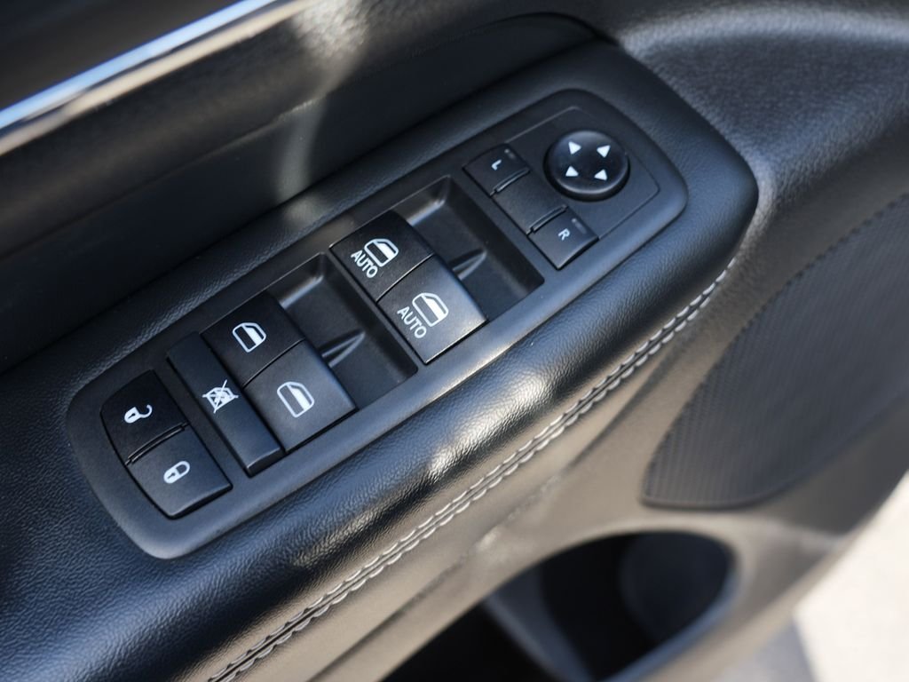 Used 2021 Black Jeep Limited image 16